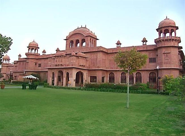 The Lallgarh Palace